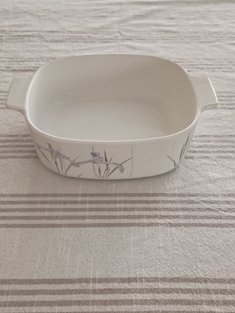 CorningWare Ceramic Shadow Iris Square Casserole Dish 2 Liter (b150)